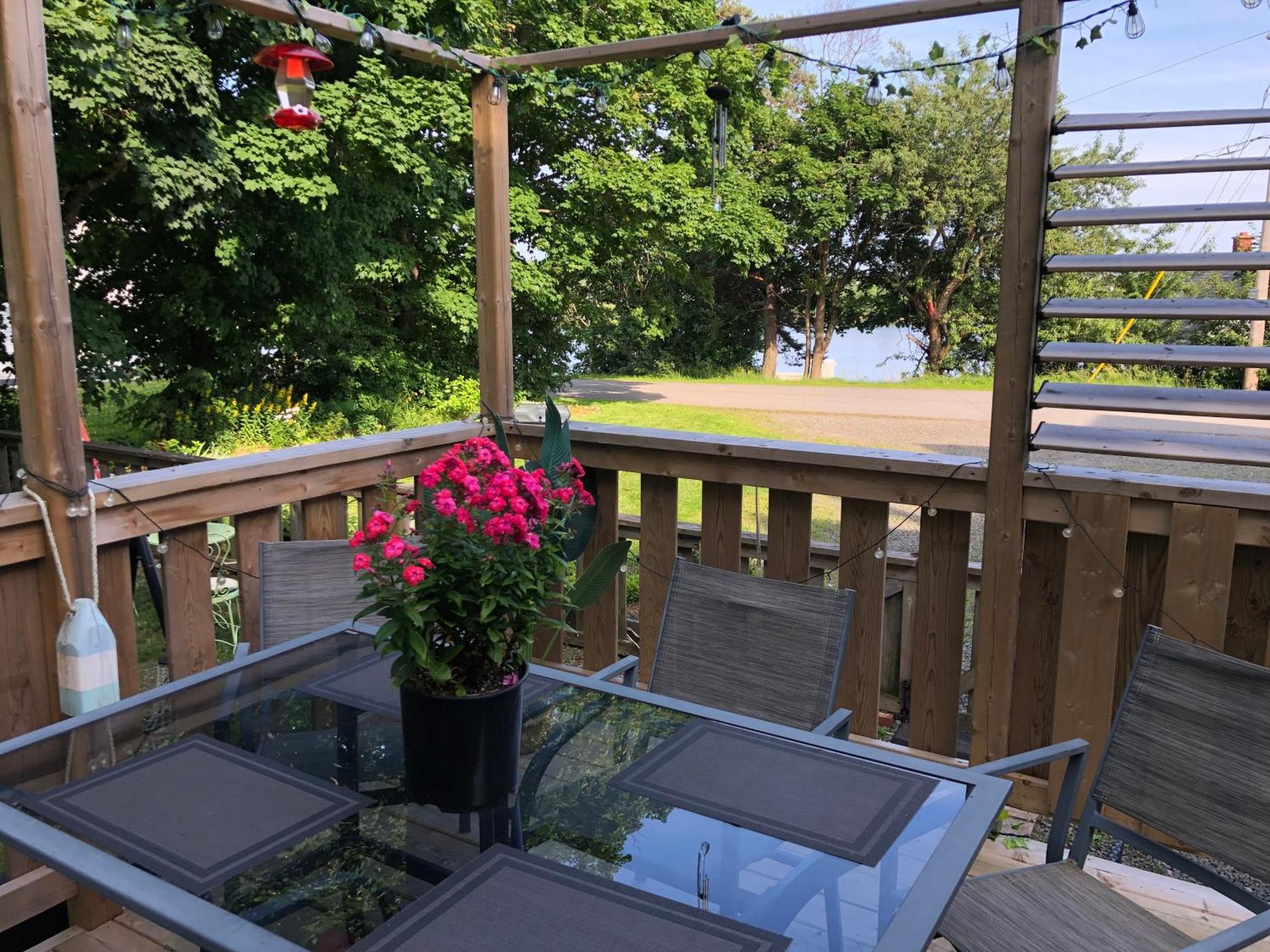 Pleasant Street Inn Parrsboro Exterior photo
